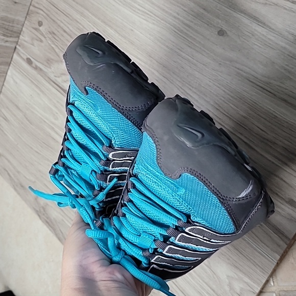 Nike Shox - Picture 8 of 10